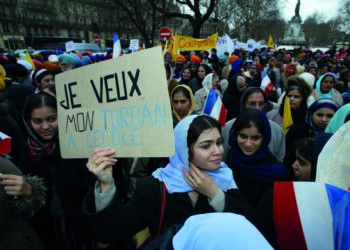 Manifestation de Sikhs contre le projet
de loi interdisant les signes religieux
ostensibles à l’école à Paris en 2004 (© PHOTOPQR/LE PARISIEN/CORSAN OLIVIER)